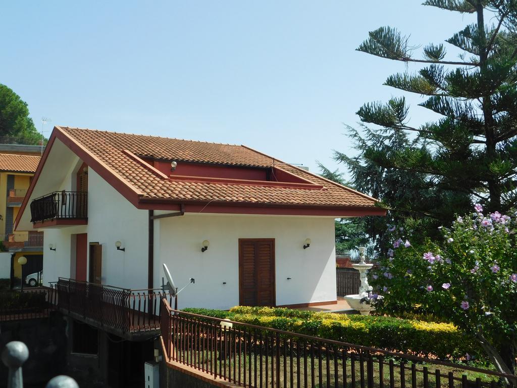 Casa Vacanze Volpe Dell'Etna Nicolosi Exterior foto