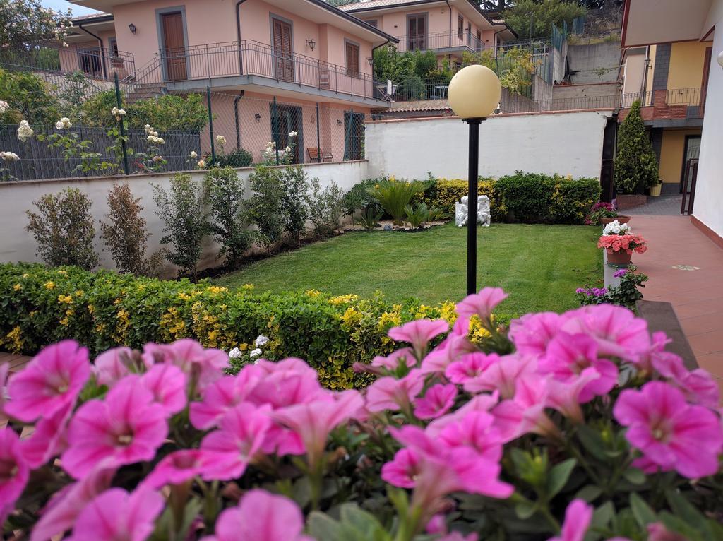 Casa Vacanze Volpe Dell'Etna Nicolosi Exterior foto
